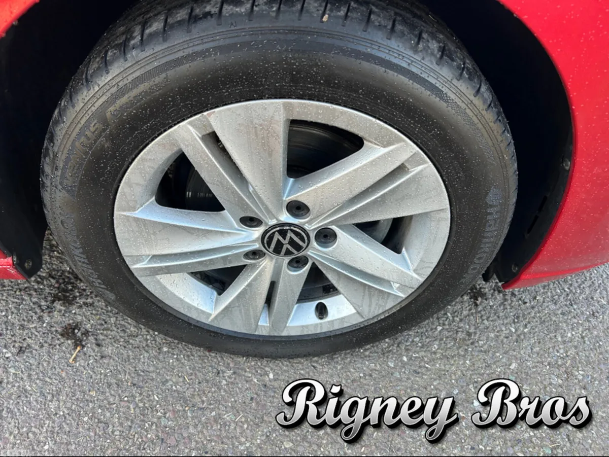 Volkswagen Golf Hatchback, Petrol, 2022, Red