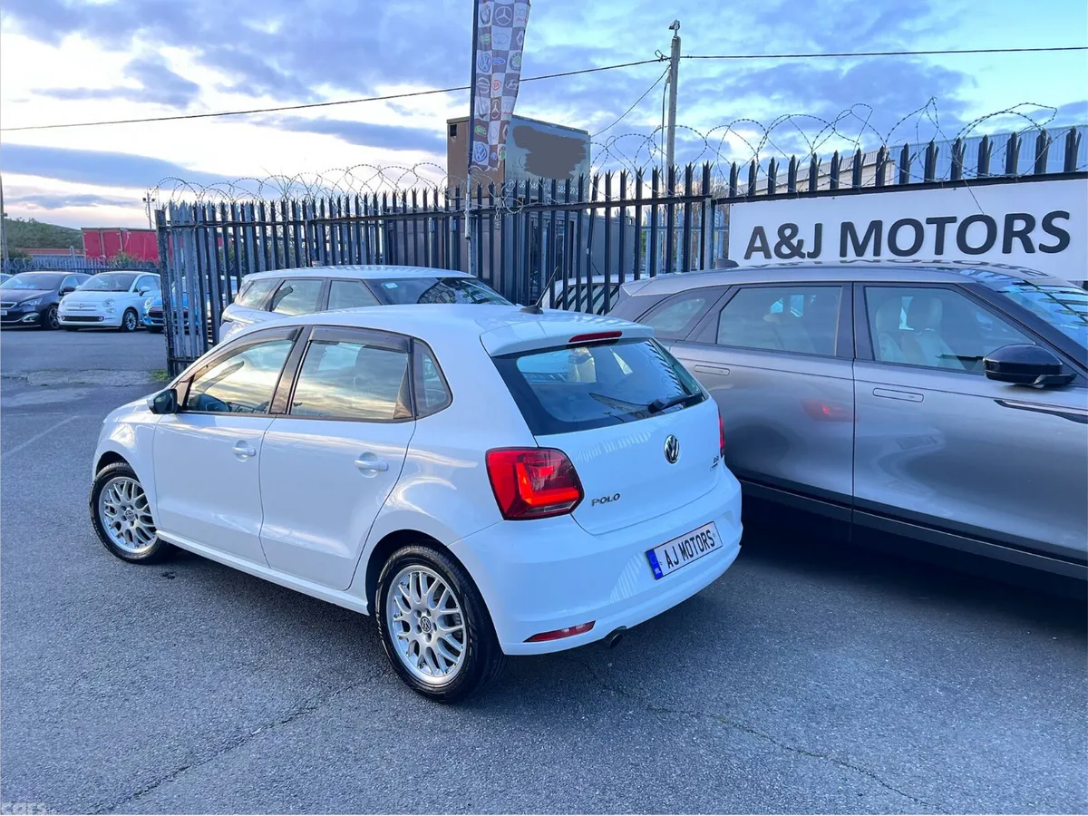 Volkswagen Polo Hatchback, Petrol, 2015, White