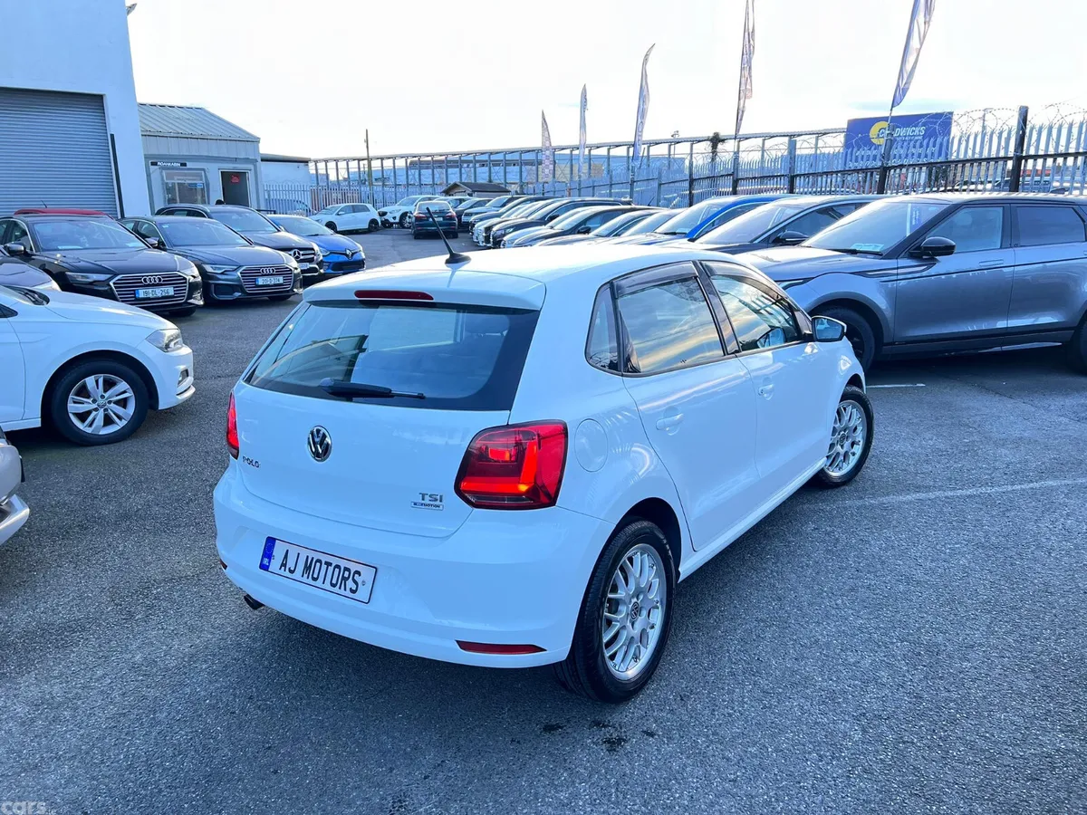 Volkswagen Polo Hatchback, Petrol, 2015, White