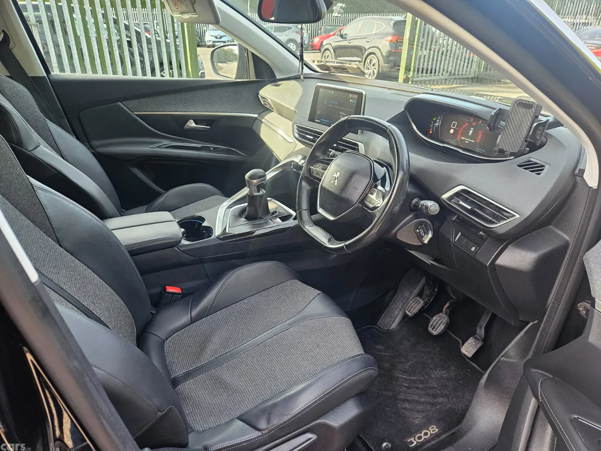 Peugeot 3008 MPV, Diesel, 2019, Black