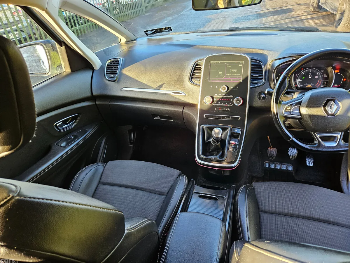 Renault Grand Scenic MPV, Diesel, 2017, Blue