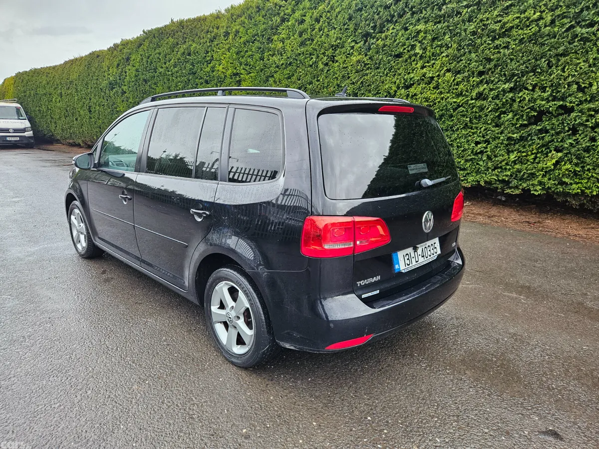 Volkswagen Touran MPV, Petrol, 2013, Black