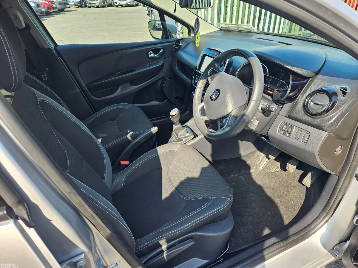 Renault Clio Hatchback, Petrol, 2017, Grey