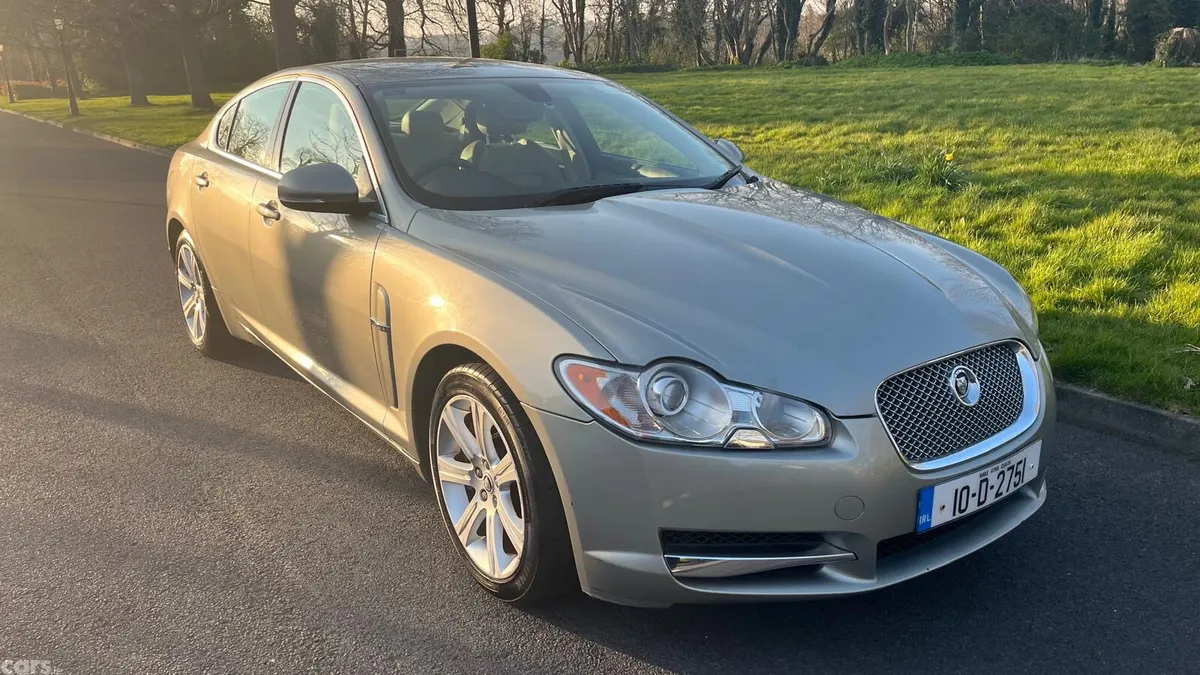 Jaguar XF Saloon, Diesel, 2010, Gold
