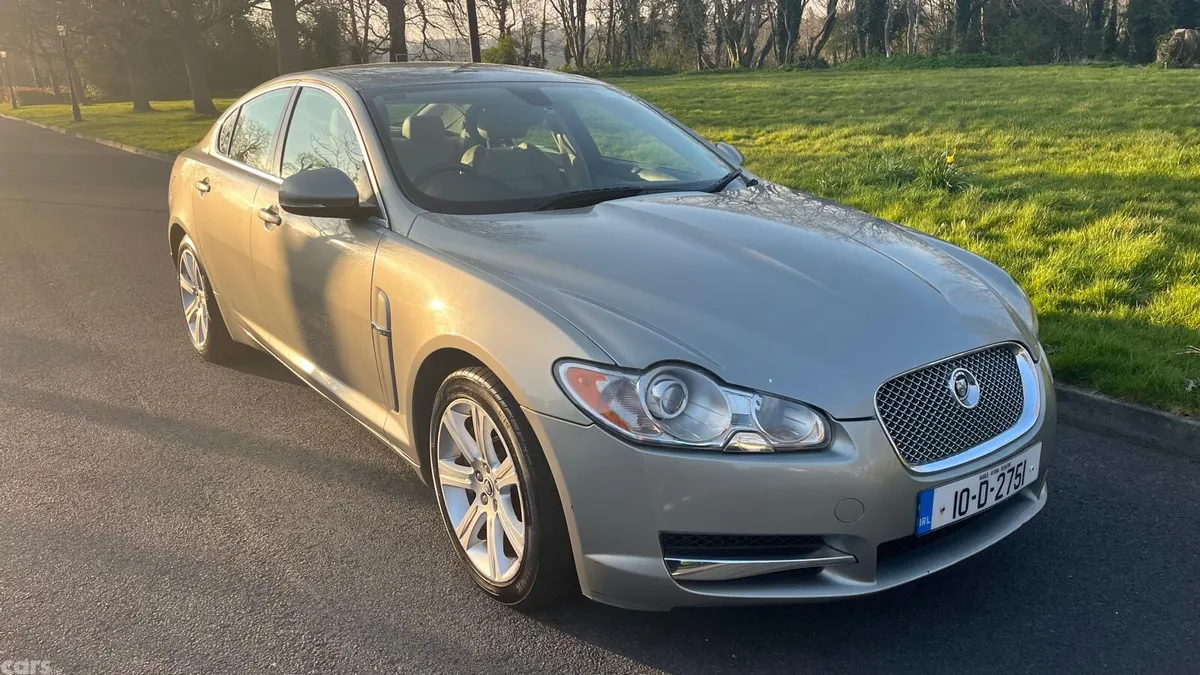 Jaguar XF Saloon, Diesel, 2010, Gold