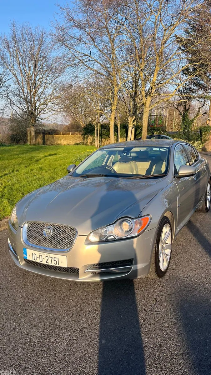 Jaguar XF Saloon, Diesel, 2010, Gold