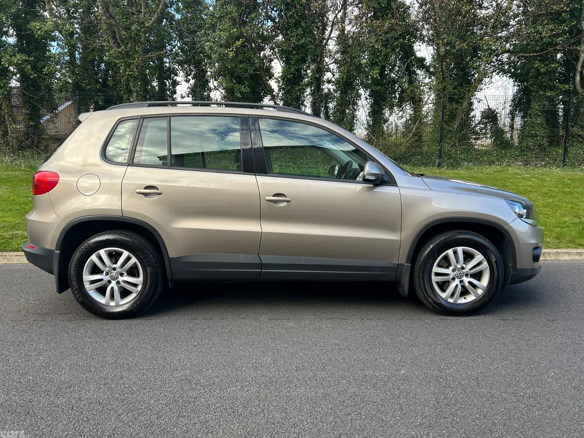 Volkswagen Tiguan SUV, Diesel, 2014, Brown