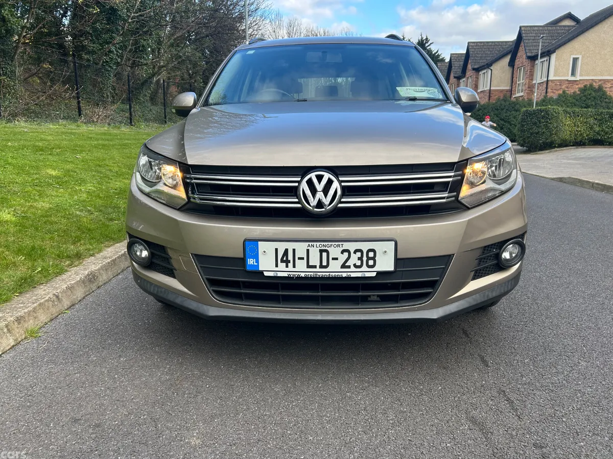 Volkswagen Tiguan SUV, Diesel, 2014, Brown