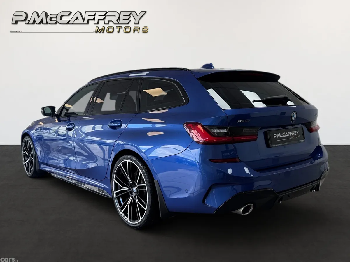 BMW 3-Series Estate, Diesel, 2021, Blue