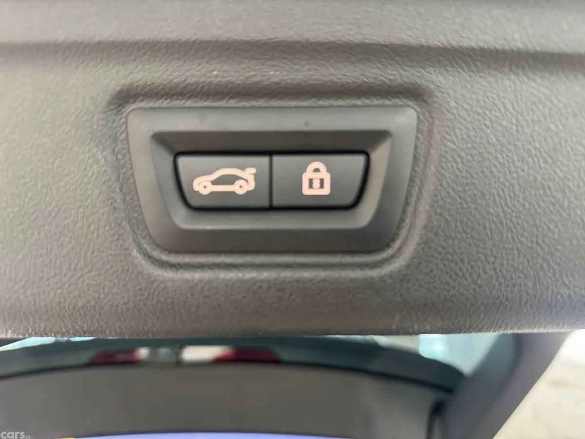 BMW 3-Series Estate, Diesel, 2021, Blue