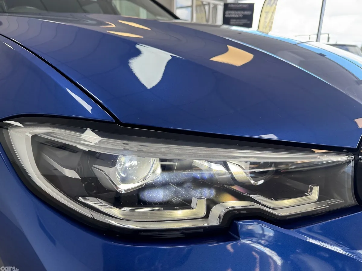 BMW 3-Series Estate, Diesel, 2021, Blue