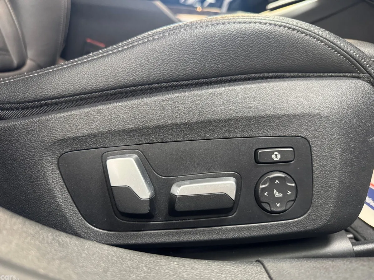 BMW 3-Series Estate, Diesel, 2021, Blue