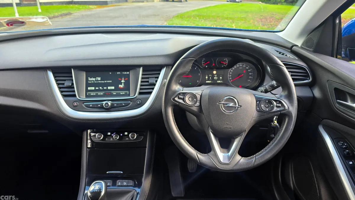 Opel Grandland X SUV, Diesel, 2019, Blue