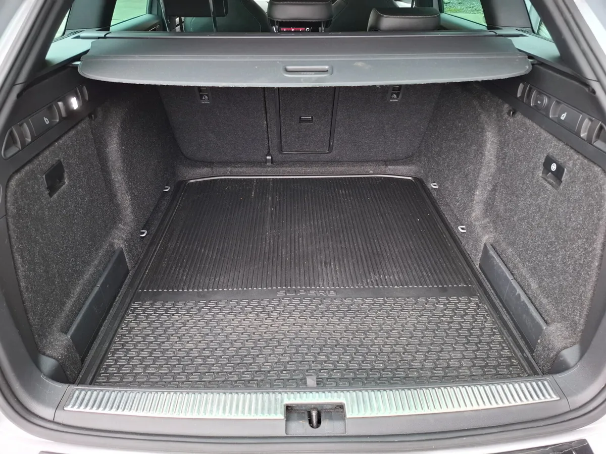 Skoda Superb Estate, Diesel, 2020, Grey