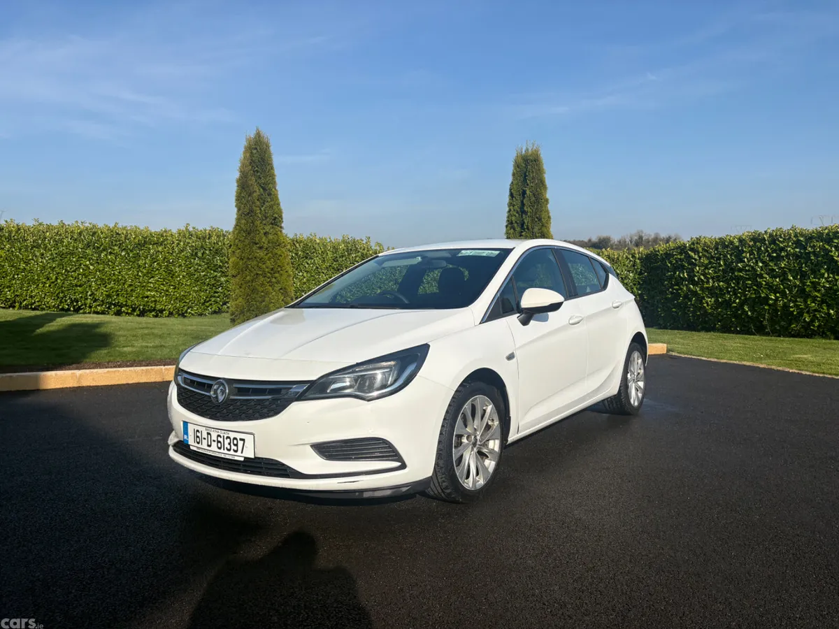 Vauxhall Astra Hatchback, Petrol, 2016, White