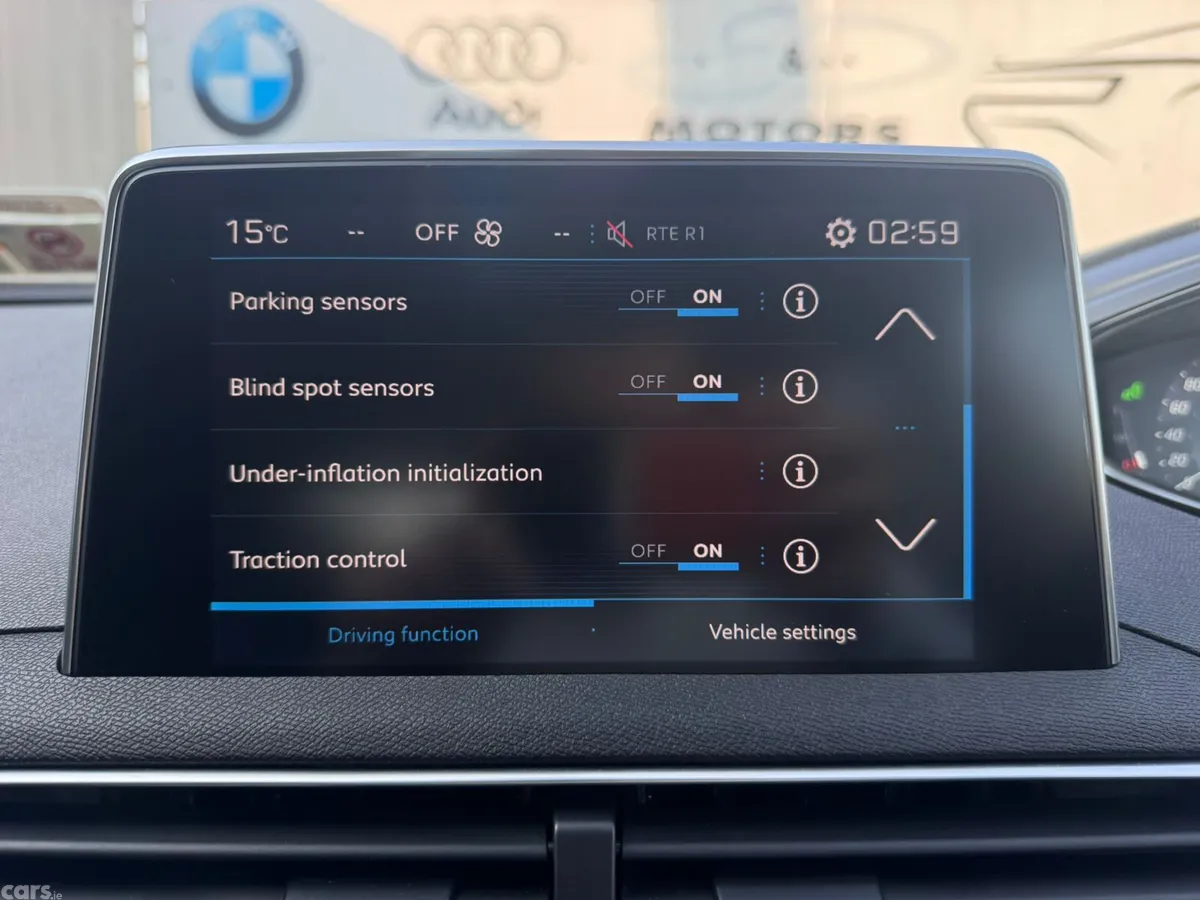 Peugeot 3008 MPV, Petrol, 2018, Grey