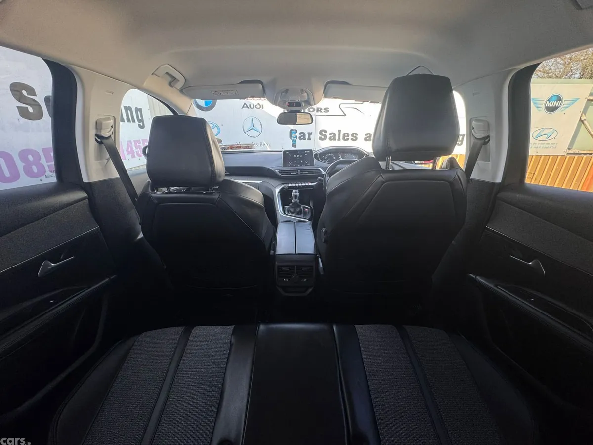 Peugeot 3008 MPV, Petrol, 2018, Grey