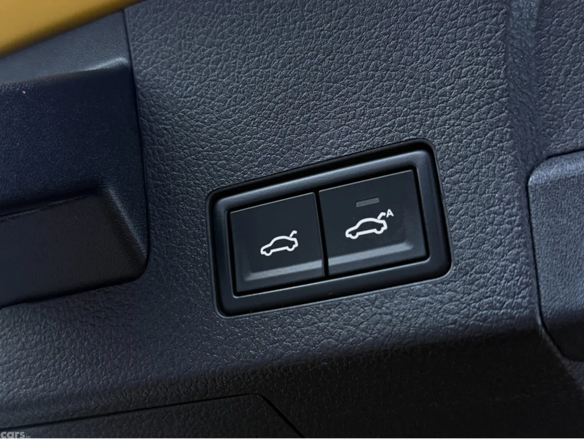 Volkswagen Arteon Saloon, Petrol, 2017, Gold