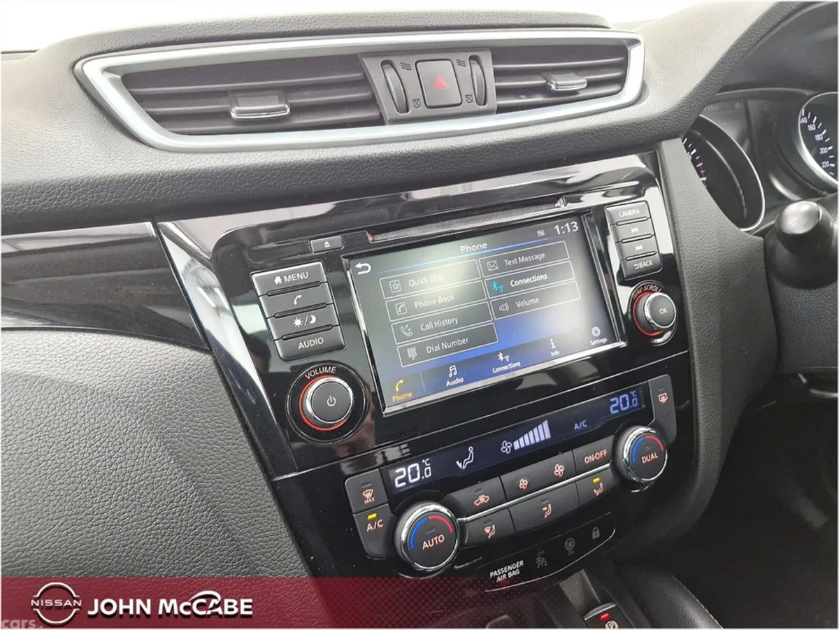 Nissan Qashqai MPV, Petrol, 2020, Red