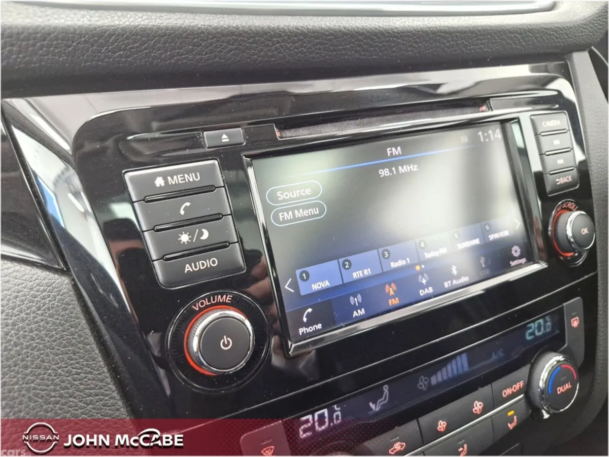 Nissan Qashqai MPV, Petrol, 2020, Red