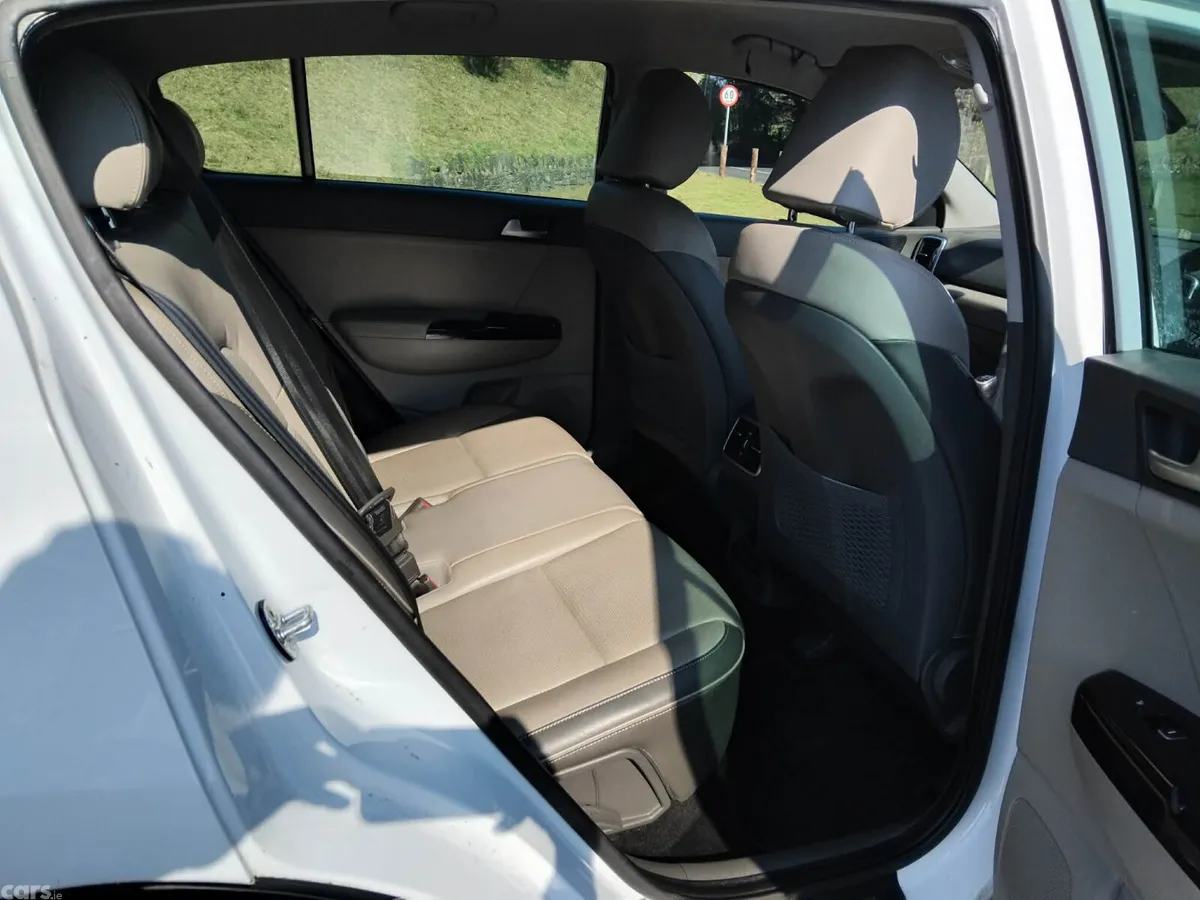 Kia Sportage SUV, Diesel, 2017, White