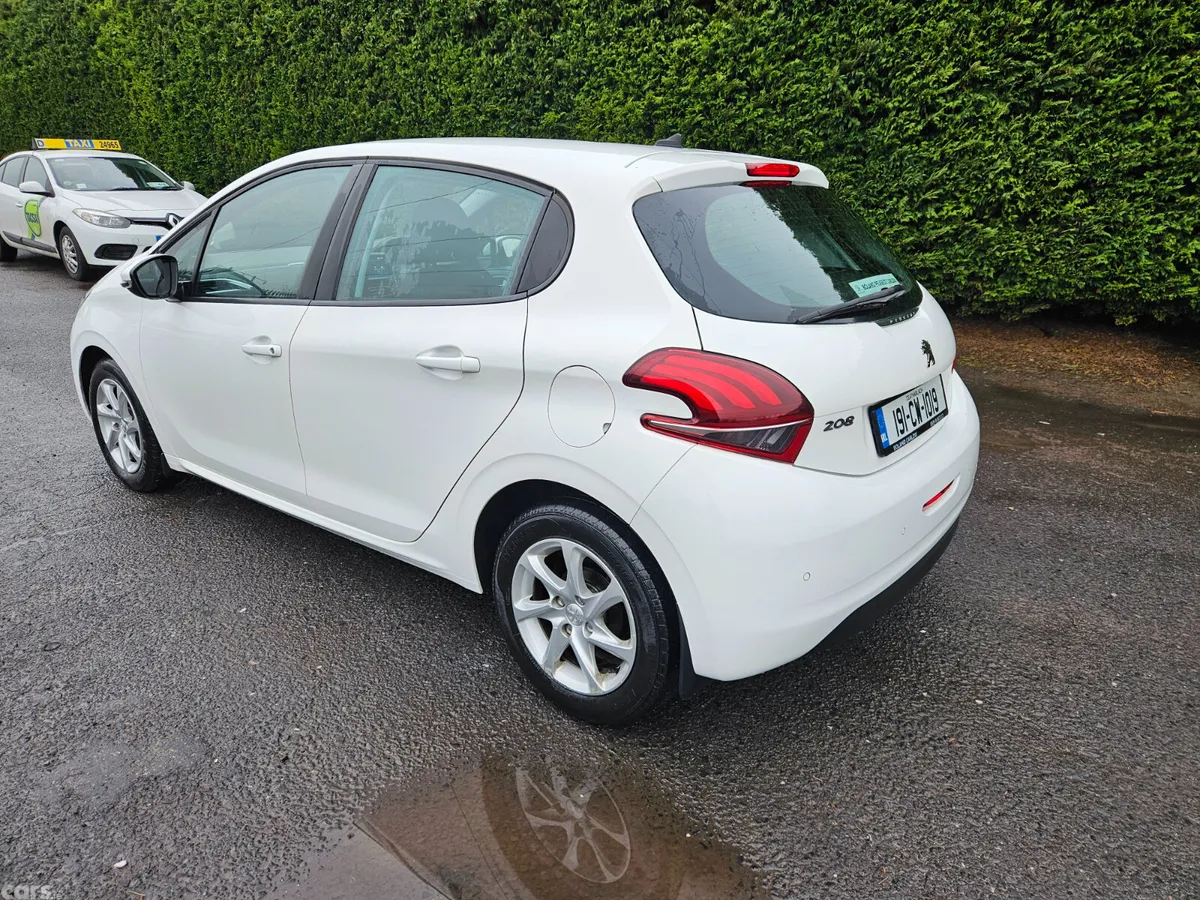 Peugeot 208 Hatchback, Petrol, 2019, White