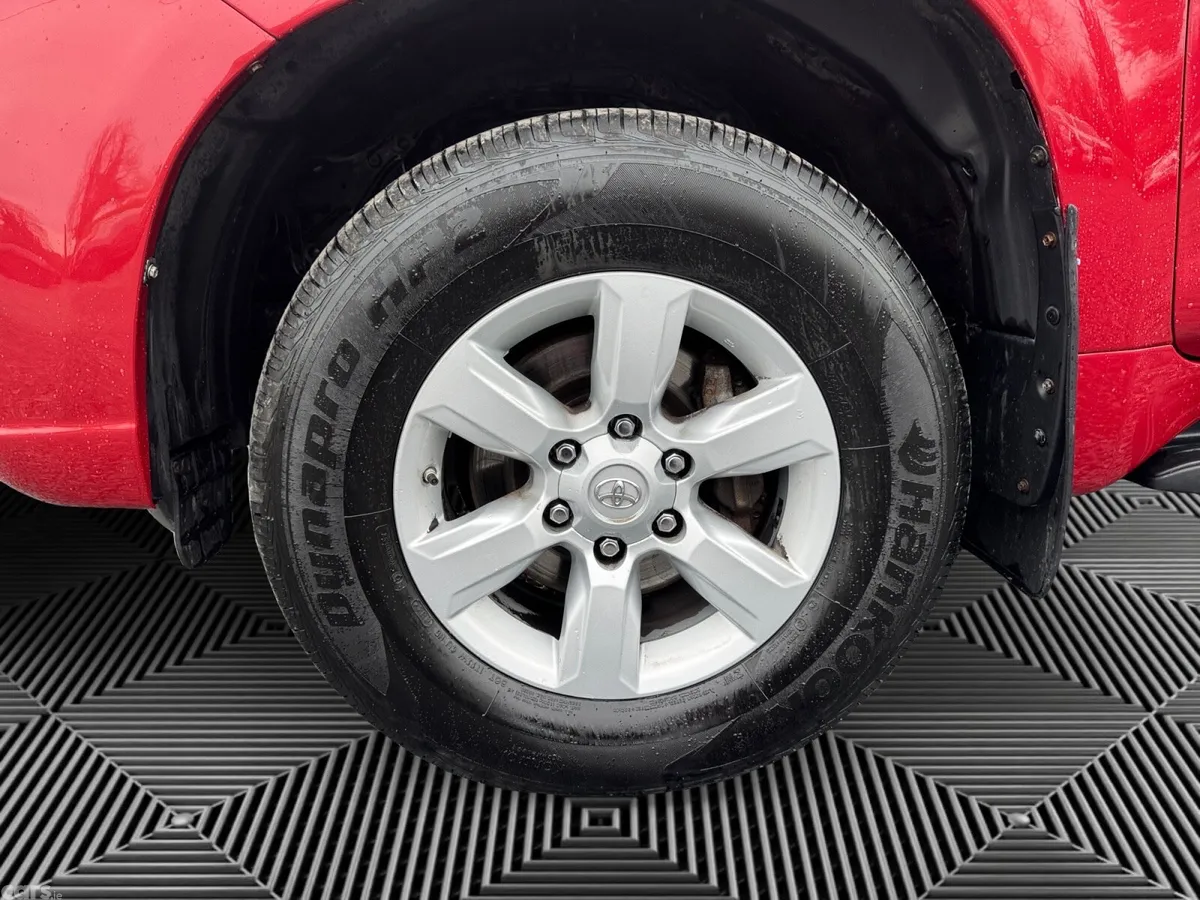 Toyota Land Cruiser SUV, Diesel, 2016, Red