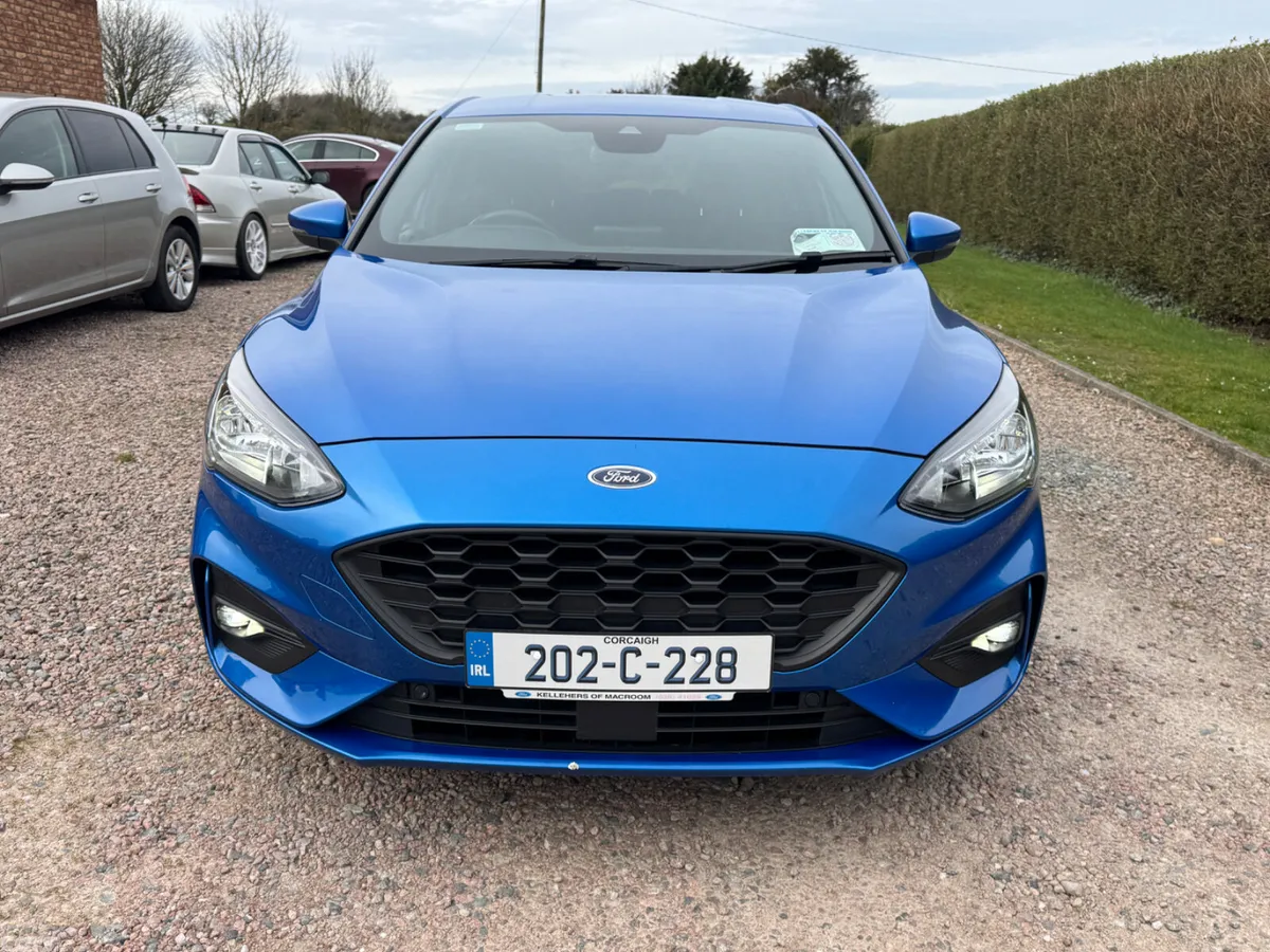 Ford Focus Hatchback, Diesel, 2020, Blue