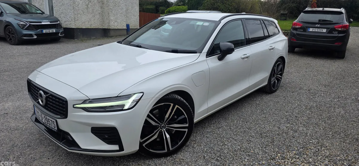 Volvo V60 Estate, Petrol Plug-in Hybrid, 2021, White