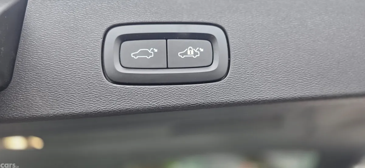 Volvo V60 Estate, Petrol Plug-in Hybrid, 2021, White