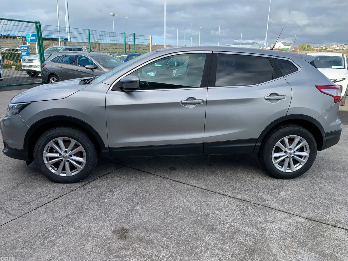 Nissan Qashqai Hatchback, Diesel, 2016, Silver