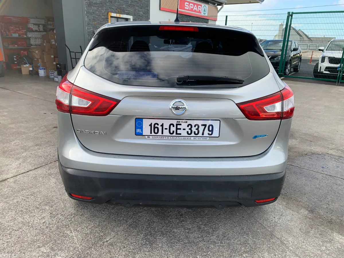Nissan Qashqai Hatchback, Diesel, 2016, Silver