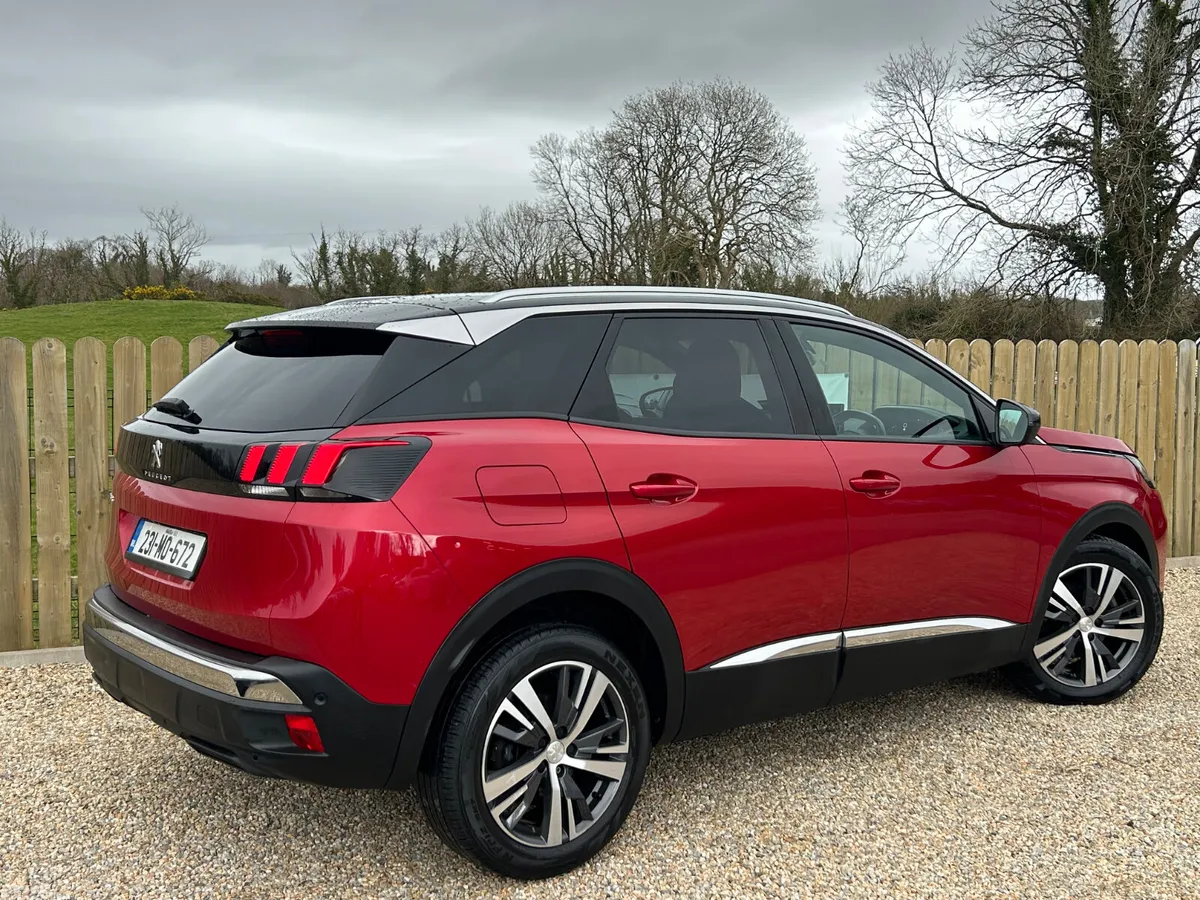 Peugeot 3008 MPV, Diesel, 2023, Red