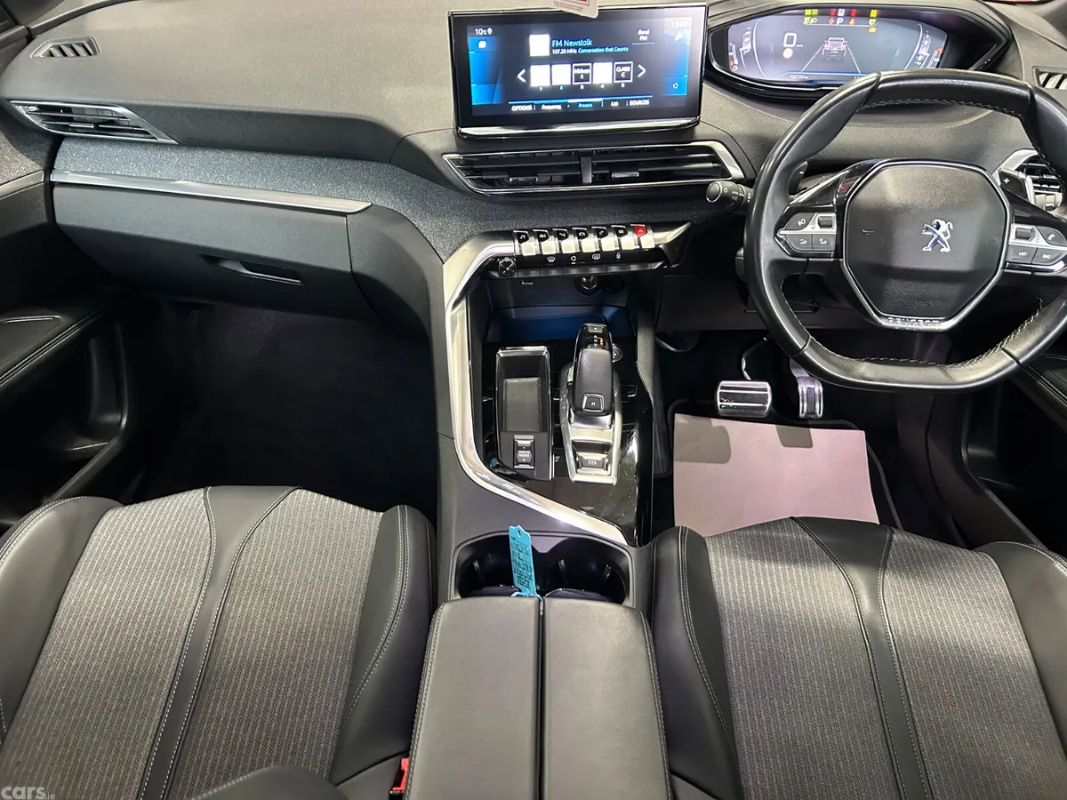 Peugeot 3008 MPV, Diesel, 2023, Red