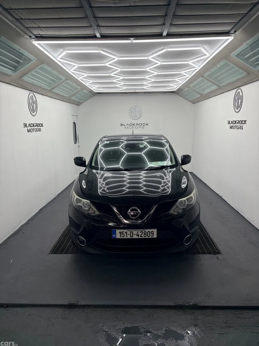 Nissan Qashqai Hatchback, Diesel, 2015, Black