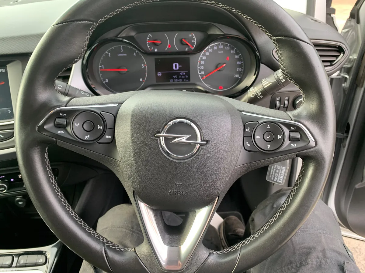 Opel Crossland X SUV, Diesel, 2018, Grey