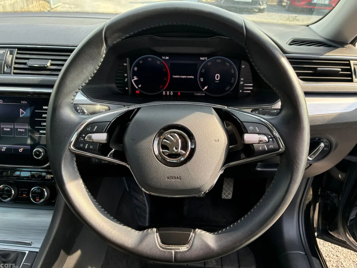 Skoda Superb Hatchback, Diesel, 2022, Black
