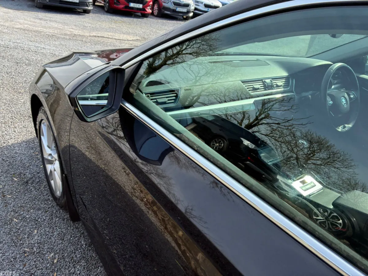 Skoda Superb Hatchback, Diesel, 2022, Black