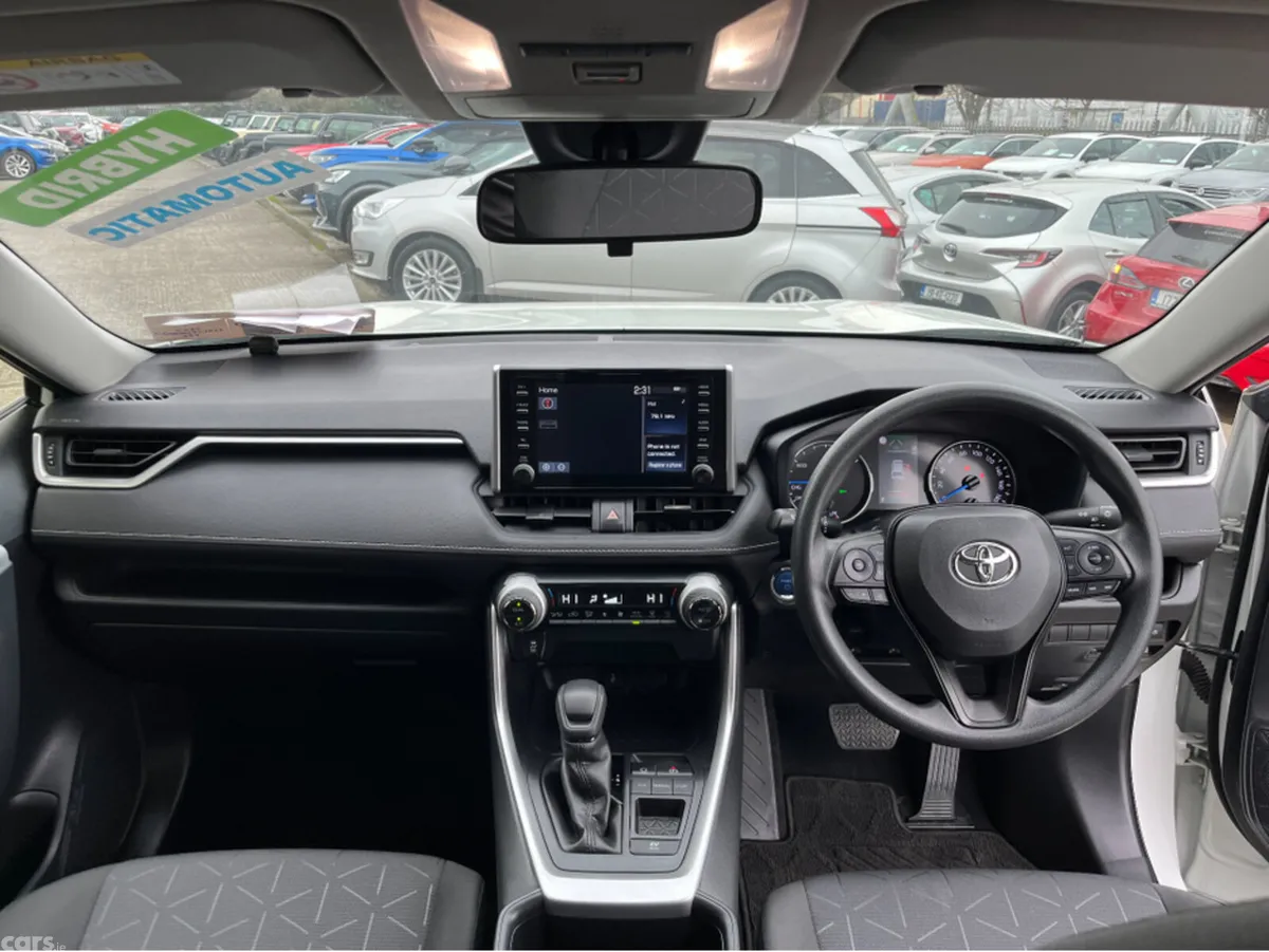 Toyota RAV4 SUV, Petrol Hybrid, 2022, White