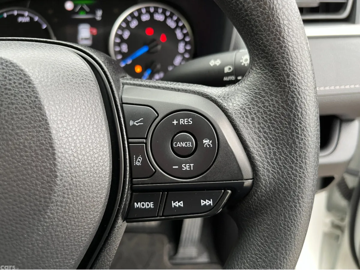 Toyota RAV4 SUV, Petrol Hybrid, 2022, White