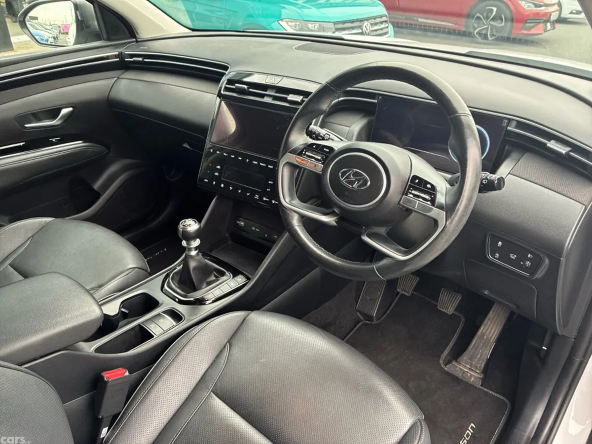 Hyundai Tucson EXECUTIVE PLUS  *UPGRADED 19" ALLOY, Swords
