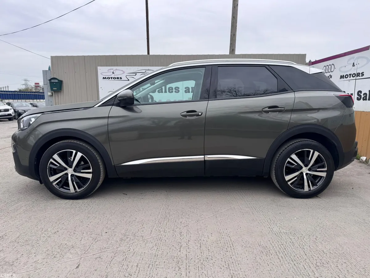 Peugeot 3008 MPV, Petrol, 2018, Grey