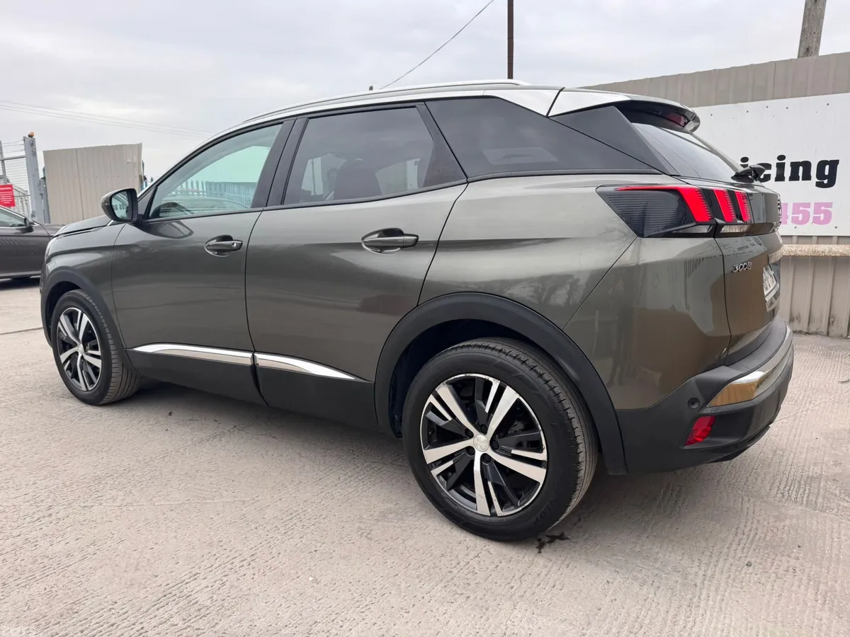 Peugeot 3008 MPV, Petrol, 2018, Grey