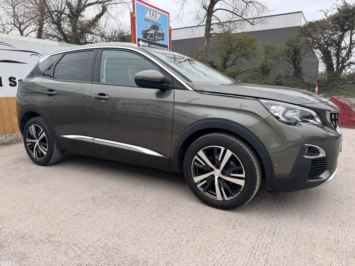 Peugeot 3008 MPV, Petrol, 2018, Grey