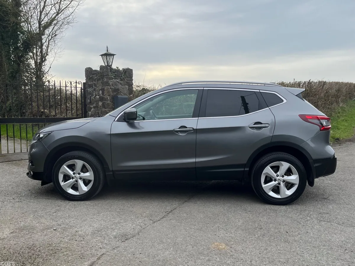 Nissan Qashqai MPV, Diesel, 2019, Grey