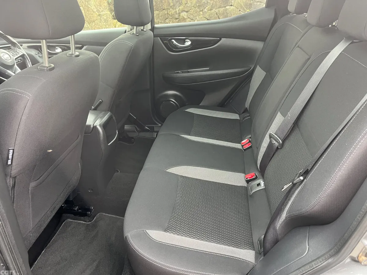 Nissan Qashqai MPV, Diesel, 2019, Grey