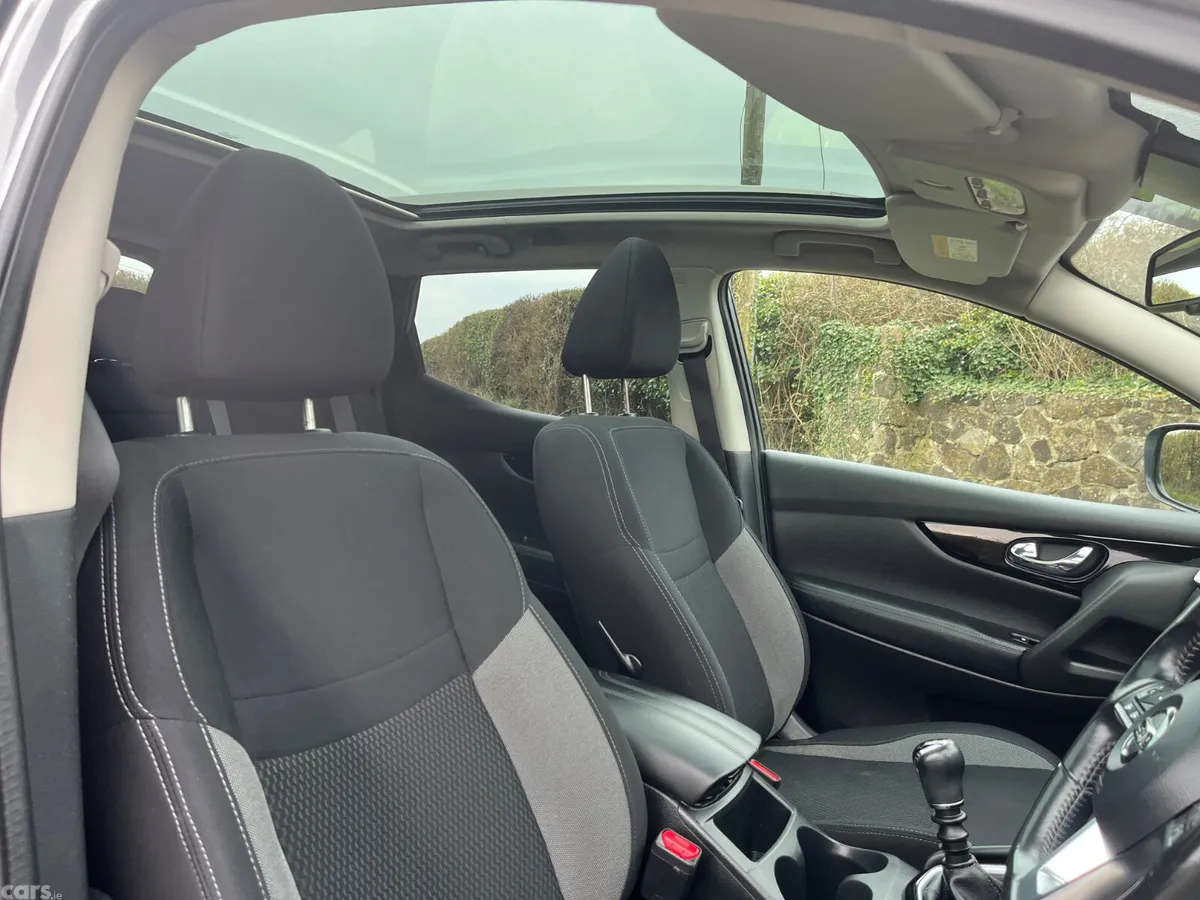 Nissan Qashqai MPV, Diesel, 2019, Grey