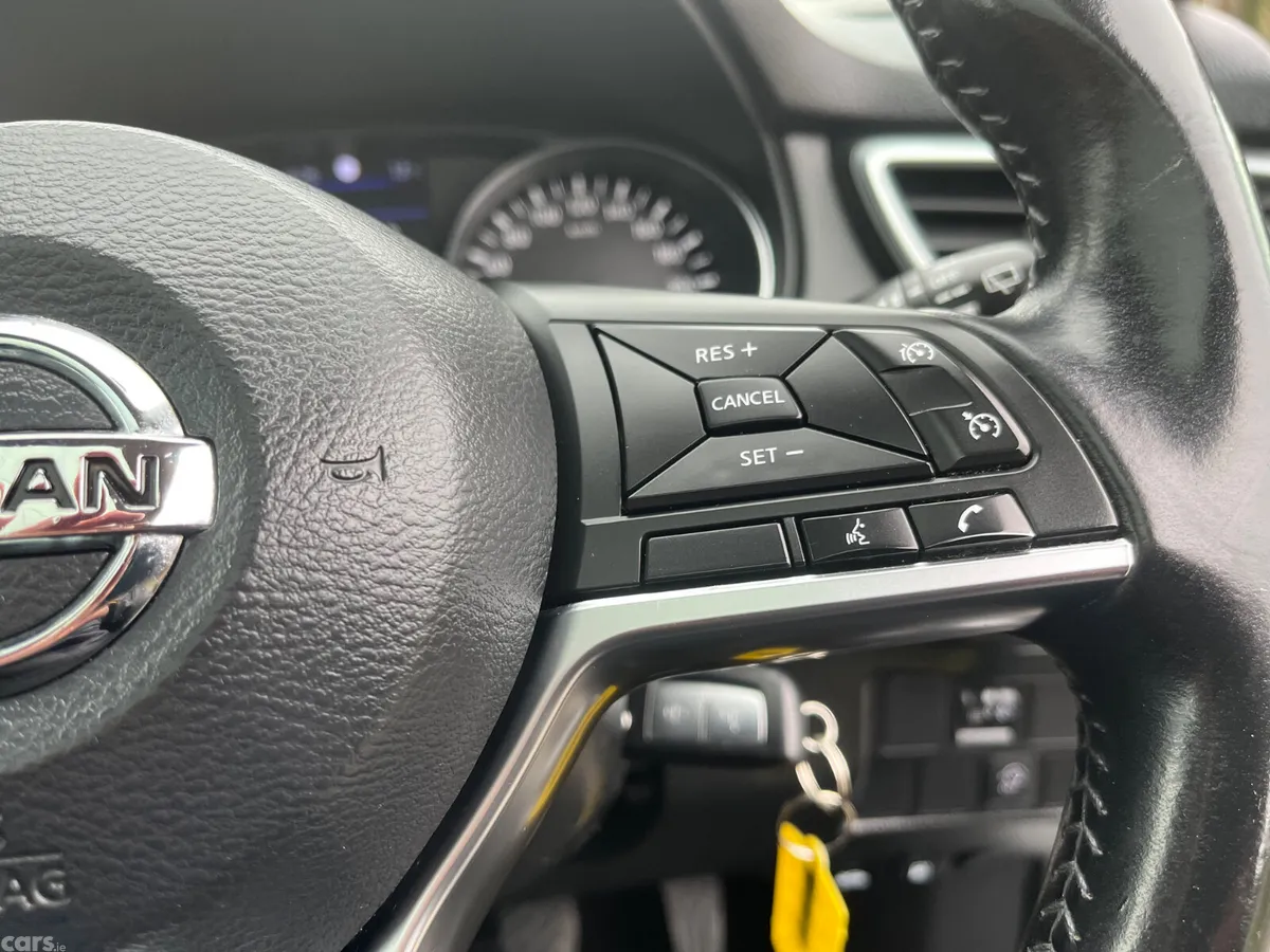 Nissan Qashqai MPV, Diesel, 2019, Grey