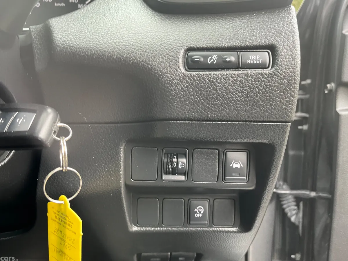 Nissan Qashqai MPV, Diesel, 2019, Grey