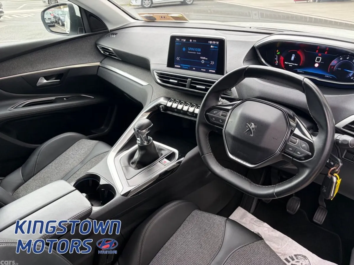 Peugeot 3008 MPV, Petrol, 2019, White